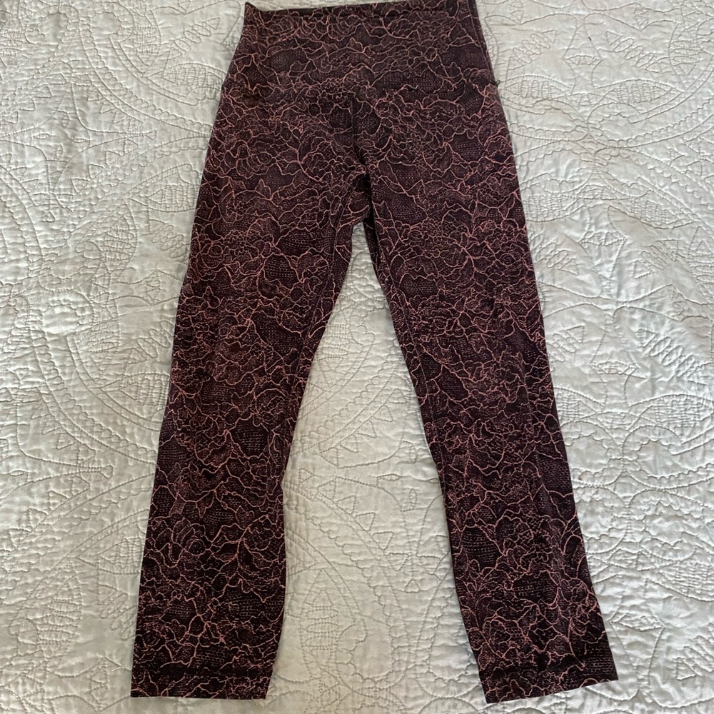Lululemon size 4 19” align
